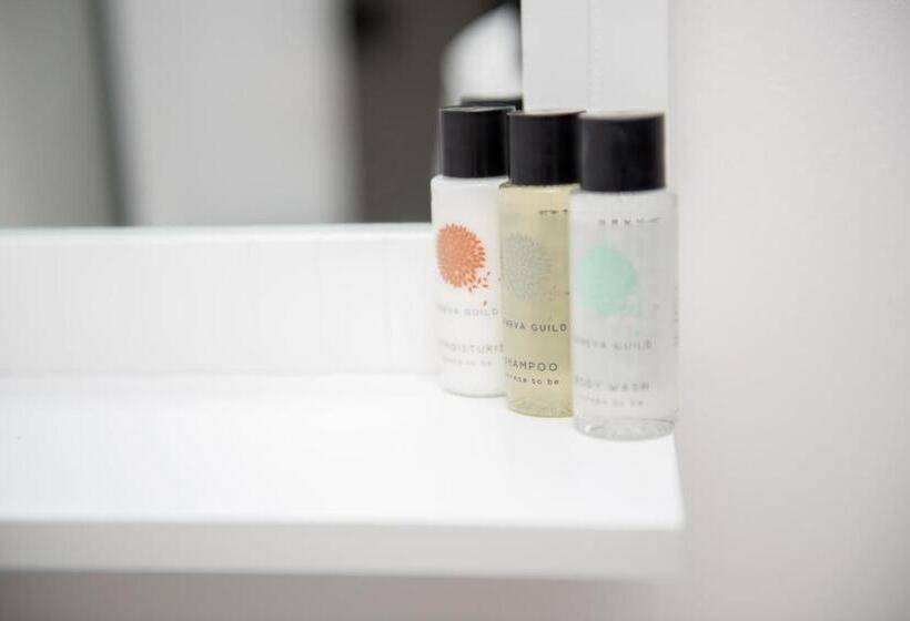 اتاق لوکس یک تخته, Cara Lodge, Comfortable Self Check In En Suite Guest Rooms