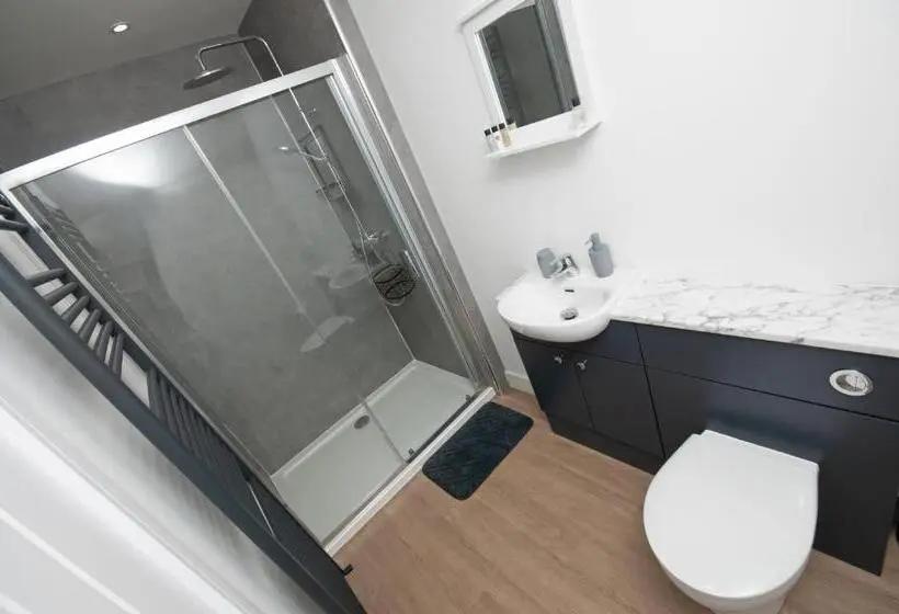 Deluxe Yhden Hengen Huone, Cara Lodge, Comfortable Self Check In En Suite Guest Rooms