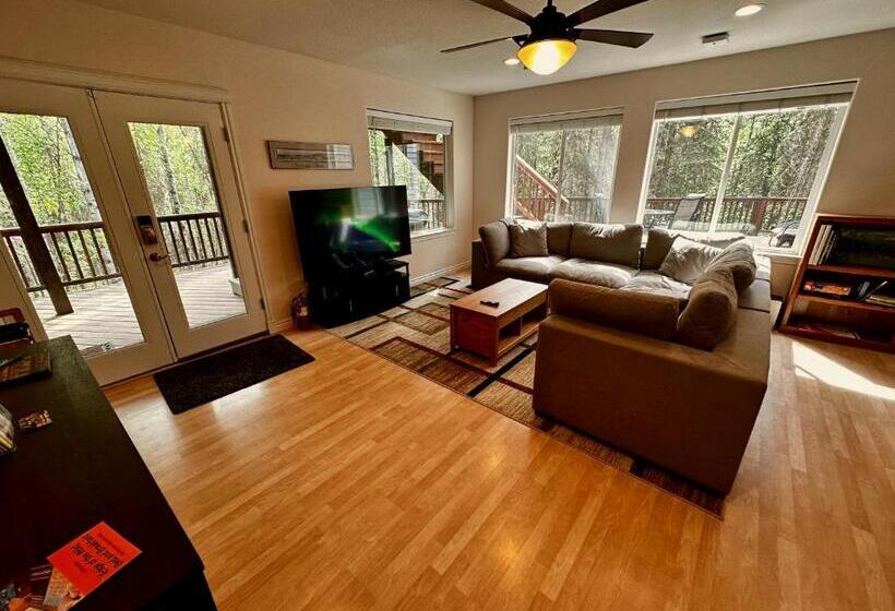 جناح سرير كينج, Guest Suite With Hot Tub   Edge Of The Wild