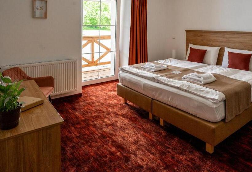 חדר סטנדרט עם מרפסת, Penzion Golf Luby