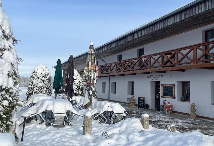 חדר סטנדרט עם מרפסת, Penzion Golf Luby