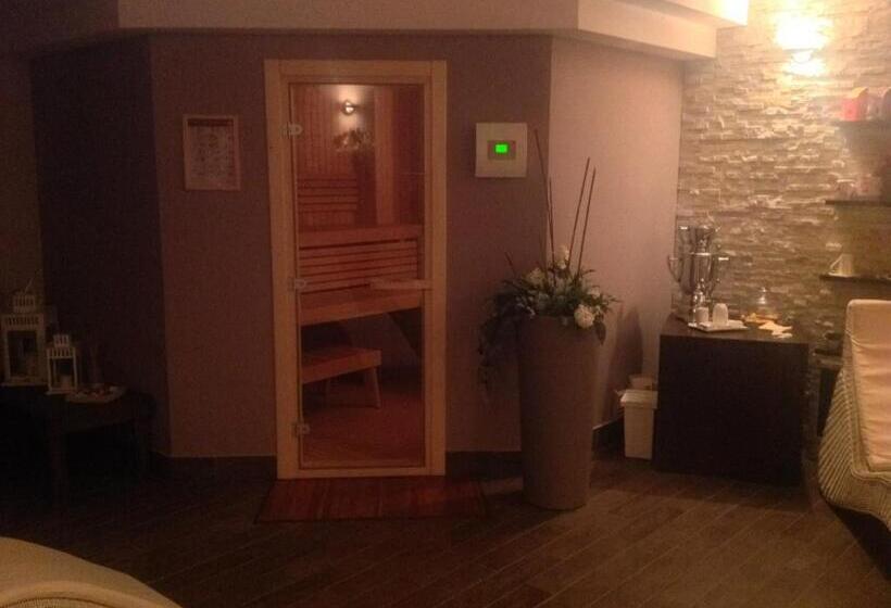 Одноместный Номер с Террасой, Residenza Mistral