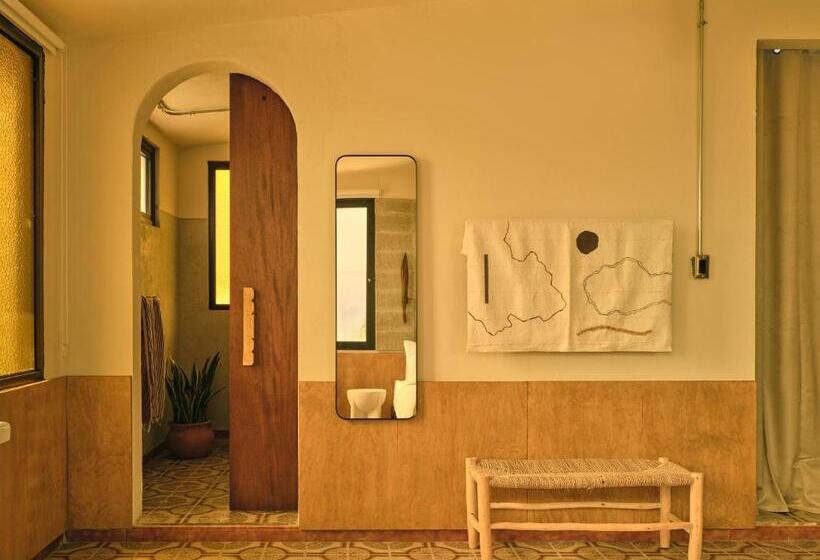 استودیو استاندارد با بالکن, Verde By Dw