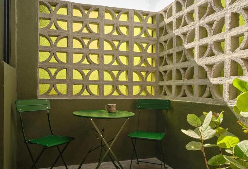 استودیو استاندارد با بالکن, Verde By Dw