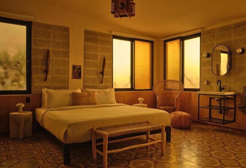 استودیو استاندارد با بالکن, Verde By Dw