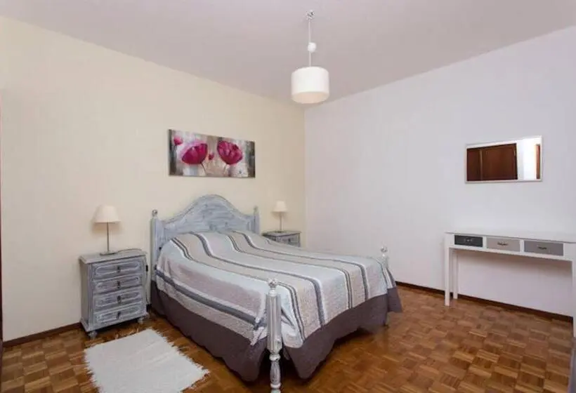 Villa 1 Makuuhuone, Casa Silver, Gale   Sleeps 9 Close To Amenities And Beach!