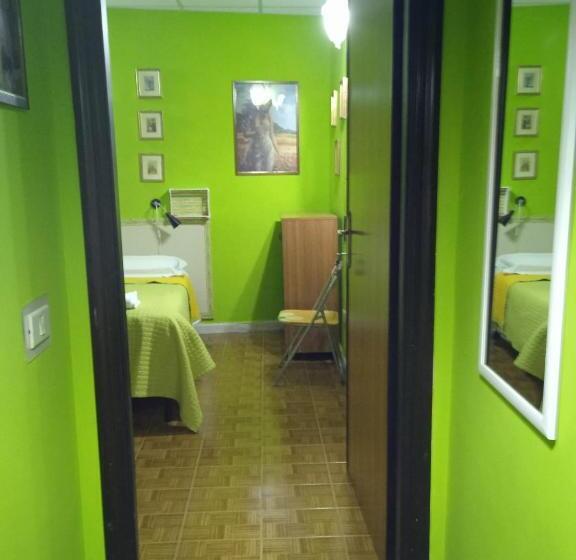 带大床的标准间, Villa Carolina