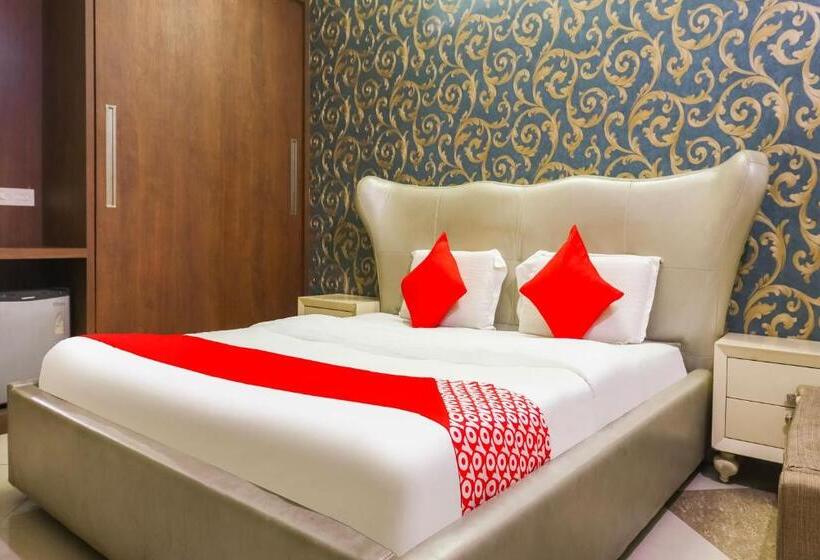 트리플 클래식 룸, Collection O Platinum