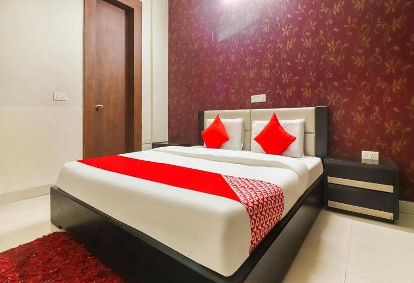 三人经典房间, Collection O Platinum