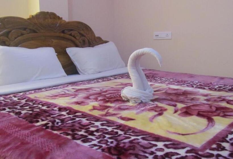 デラックスルーム, Bishal Palace