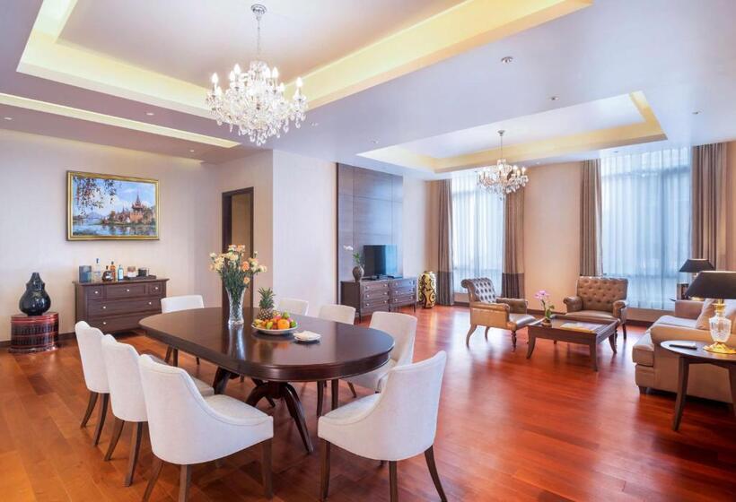 سوییت اجرایی, Jasmine Naypyitaw