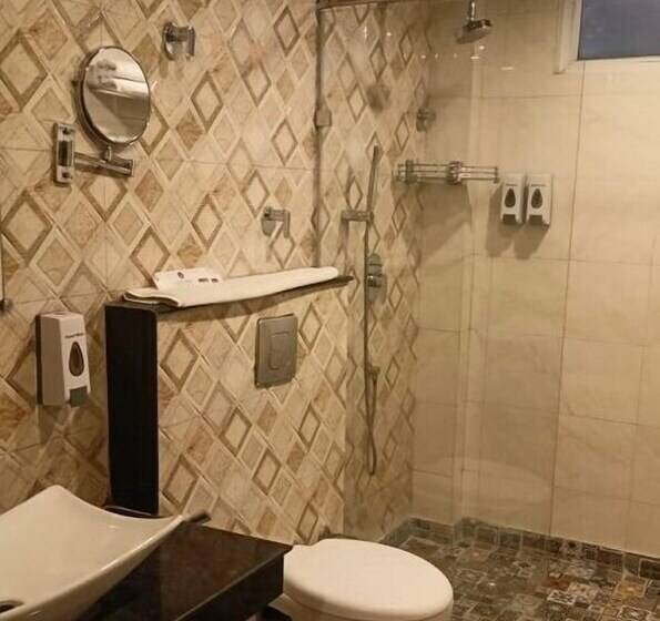 חדר דלוקס, Yashshree Mussoorie Mall Road