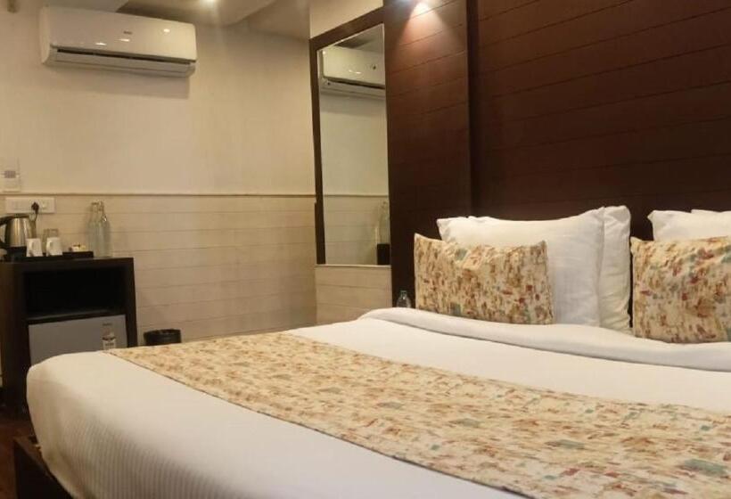 חדר דלוקס, Yashshree Mussoorie Mall Road