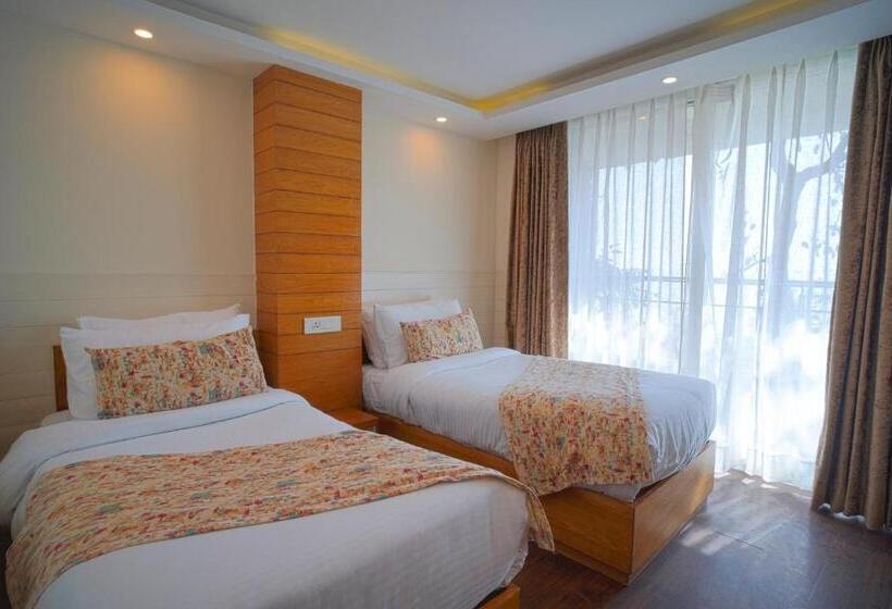 패밀리 스위트, Yashshree Mussoorie Mall Road
