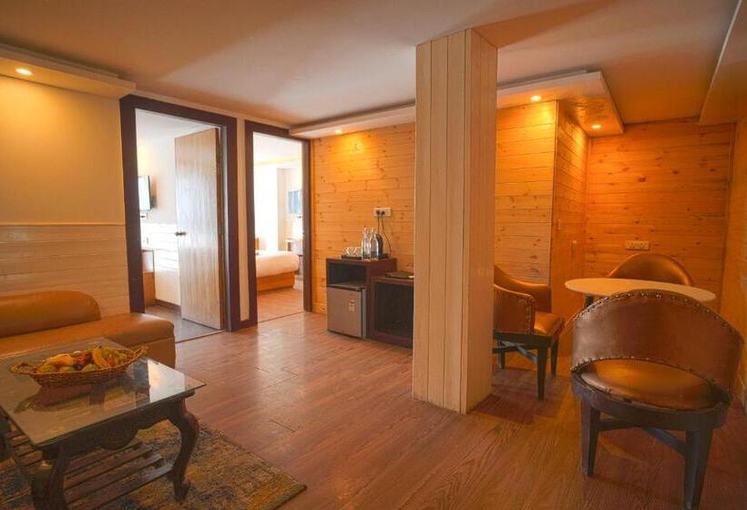 סוויטה משפחתית, Yashshree Mussoorie Mall Road