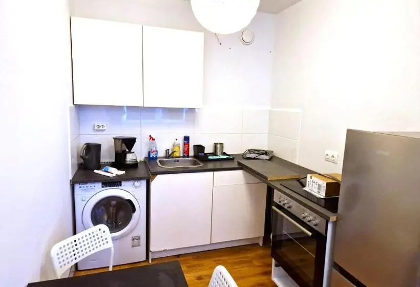 Huoneisto 1 Makuuhuone, Monteurwohnung Workere S Apartment Gera