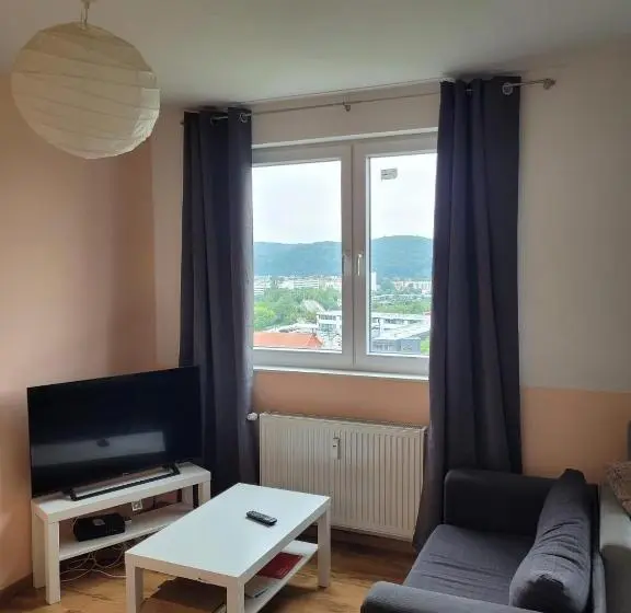 Huoneisto 1 Makuuhuone Parveke, Monteurwohnung Workere S Apartment Gera