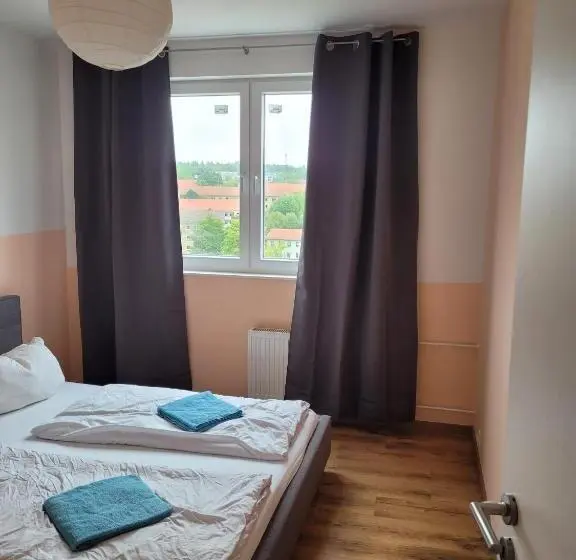 Huoneisto 3 Makuuhuonetta, Monteurwohnung Workere S Apartment Gera