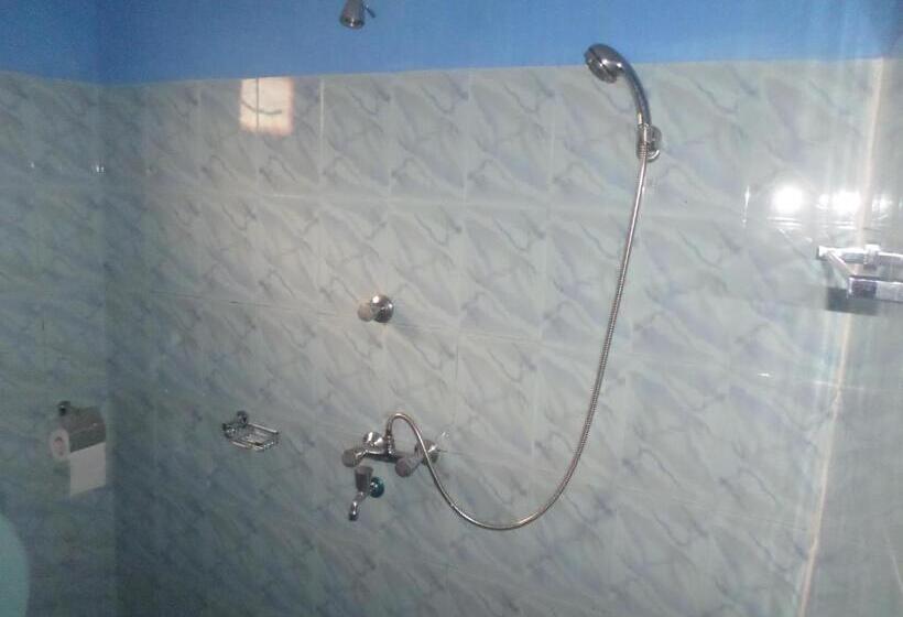 스탠다드 룸 킹사이즈 침대, Grand Villa