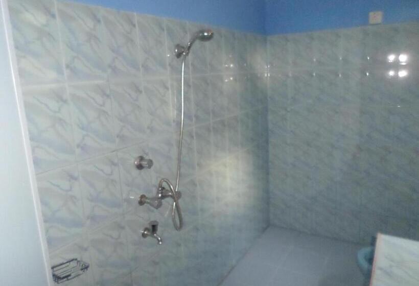 스탠다드 룸 킹사이즈 침대, Grand Villa