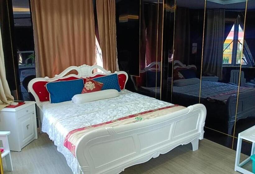 اتاق استاندارد, Nhat Quy