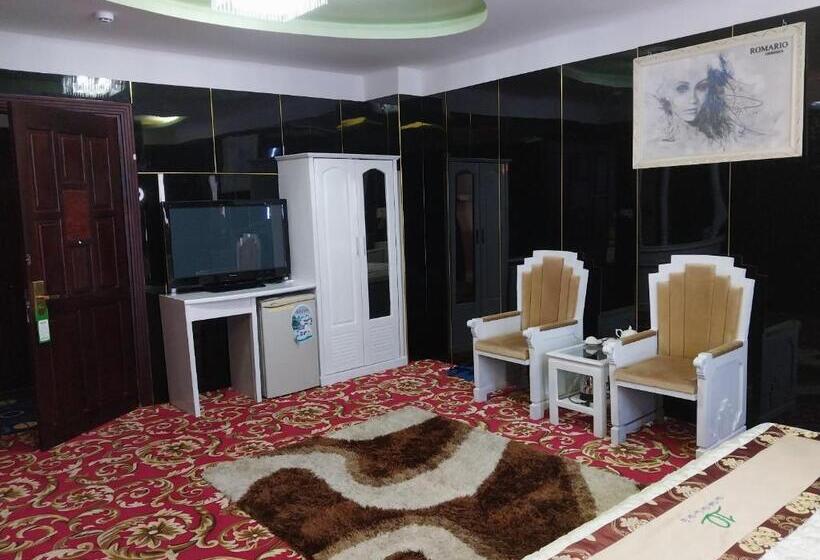 اتاق لوکس با تخت بزرگ, Nhat Quy