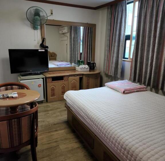 스탠다드 룸, Daeho Motel
