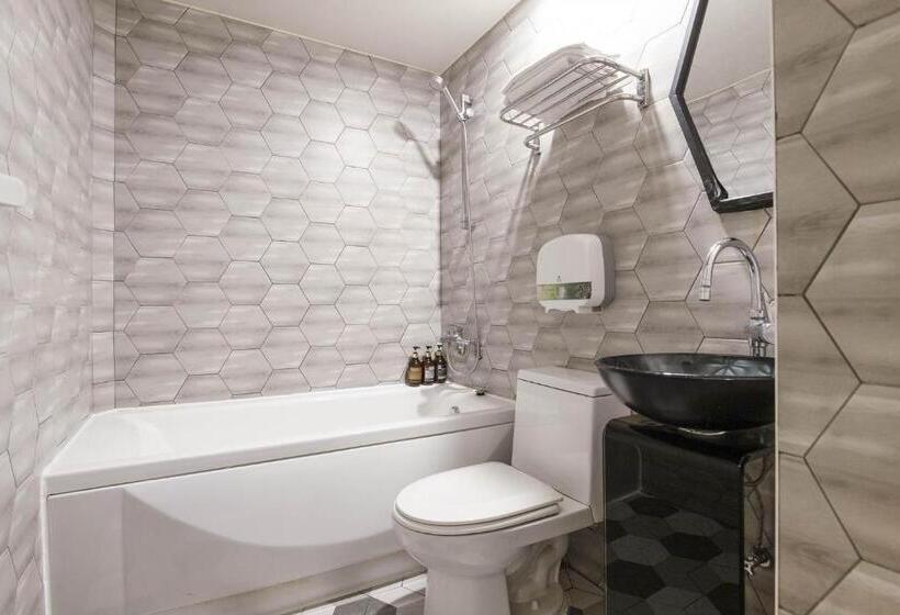 带按摩浴盆的套房, Incheon Stay Inn