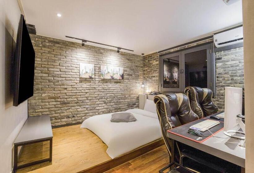 带按摩浴盆的套房, Incheon Stay Inn