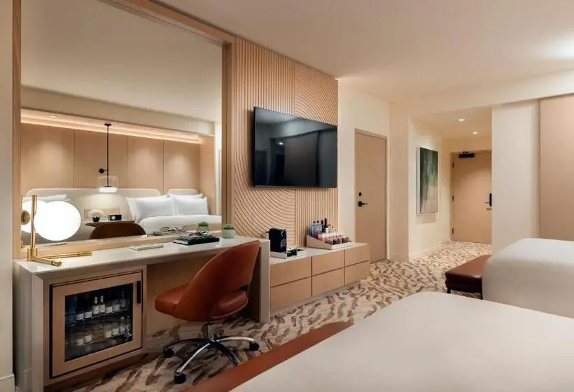 Standard Room Queen Size Bed