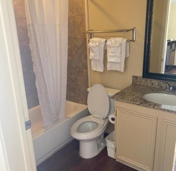 带大床的复式套间, Southern Inn & Suites Rv Lots Now Available