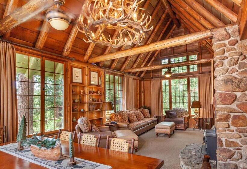 패밀리 스위트, Tahquitz Pines Retreat