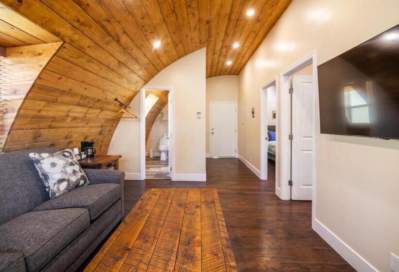 חדר סטנדרט לשלושה, Tahquitz Pines Retreat