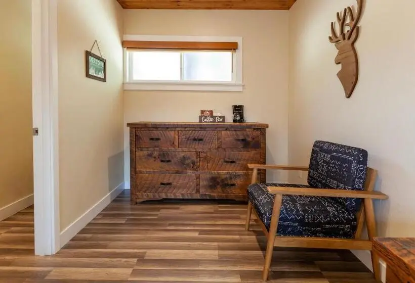 スタンダードルーム, Tahquitz Pines Retreat