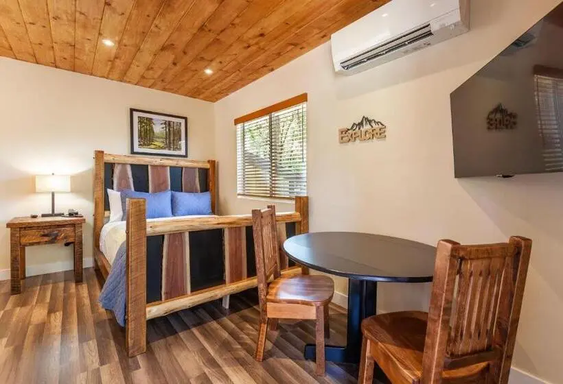 スタンダードルーム, Tahquitz Pines Retreat