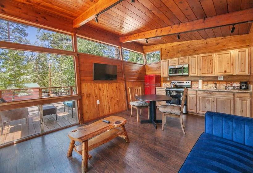 סוויטה אקזקיוטיב, Tahquitz Pines Retreat