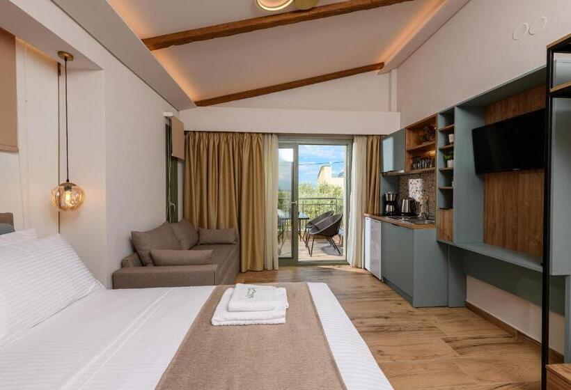 Номер Deluxe, The Olive Land