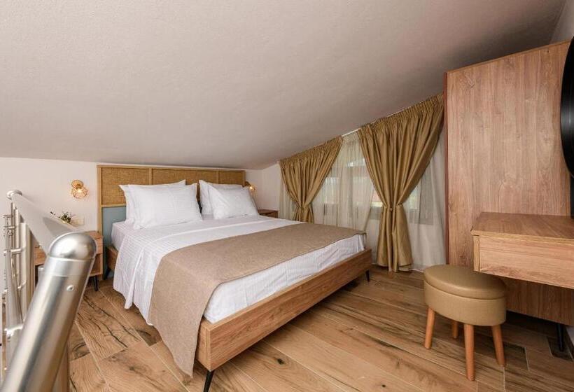 スイート, The Olive Land