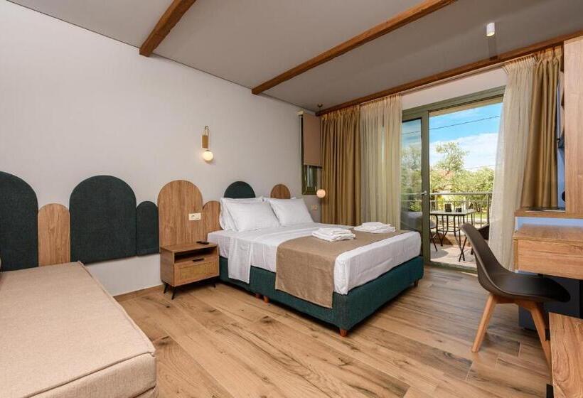 デラックスルーム, The Olive Land