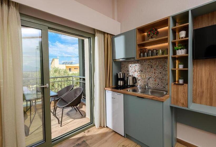 Номер Deluxe, The Olive Land