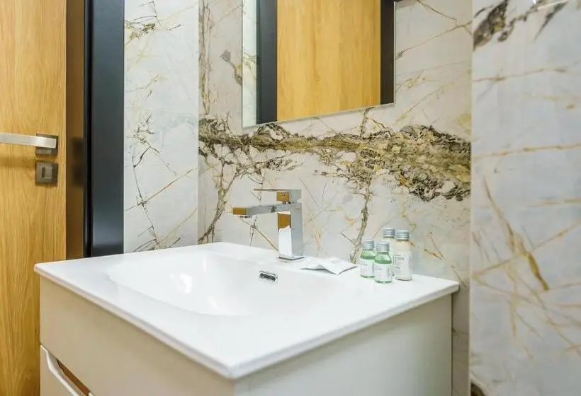 اتاق لوکس با بالکن, Mielno Hotel Boutique