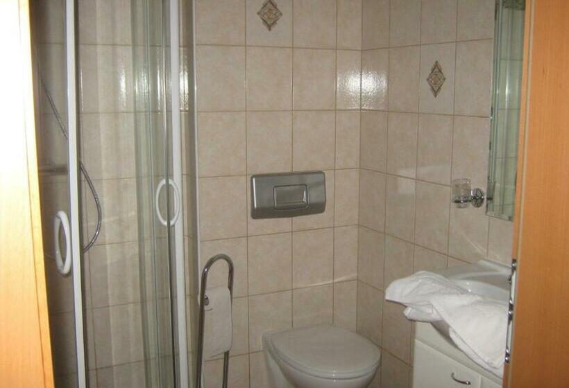 Номер Стандарт, 2 Sterne Gasthof Pension Kienklause Kein Wifi Wlan Keinen Handyempfang