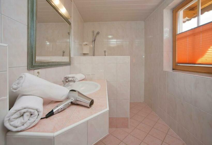 آپارتمان 1 خوابه با بالکن, Abelhof