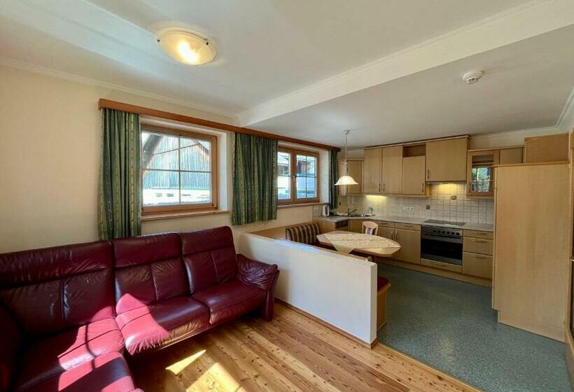 آپارتمان 2 خوابه با بالکن, Abelhof