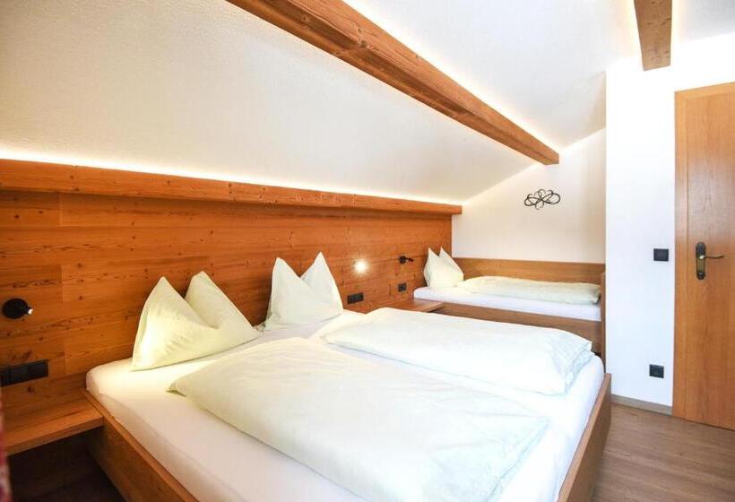 آپارتمان 2 خوابه با بالکن, Abelhof