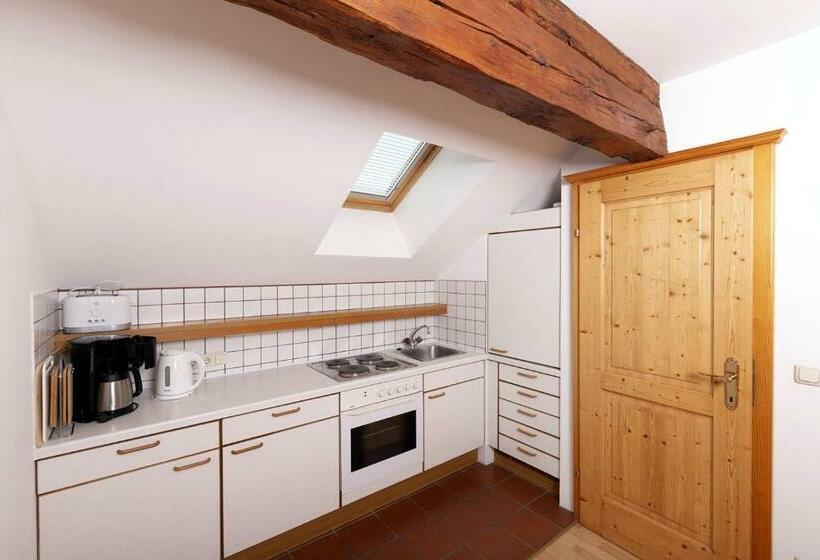 1ベッドルームアパートメント, Altroiterhof