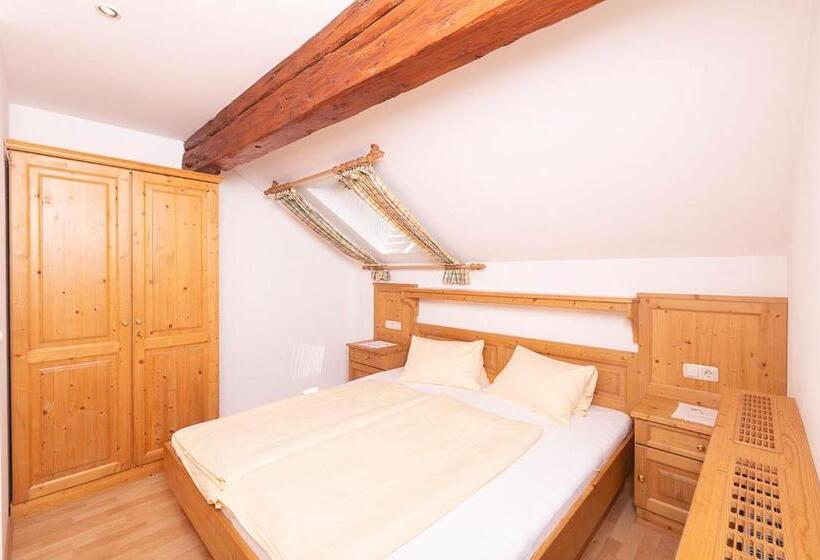 1ベッドルームアパートメント, Altroiterhof