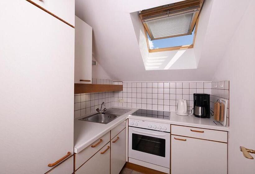 1ベッドルームアパートメント, Altroiterhof