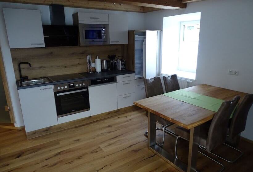 1ベッドルームアパートメント, Altroiterhof