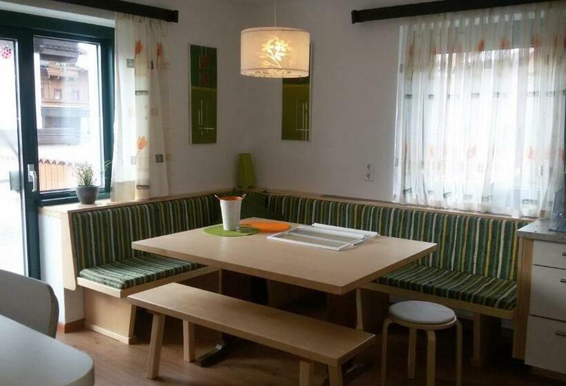 带5个卧室的公寓, Apartment Haus Am See